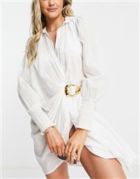 River Island buckle mini beach shirt dress in white από το Asos